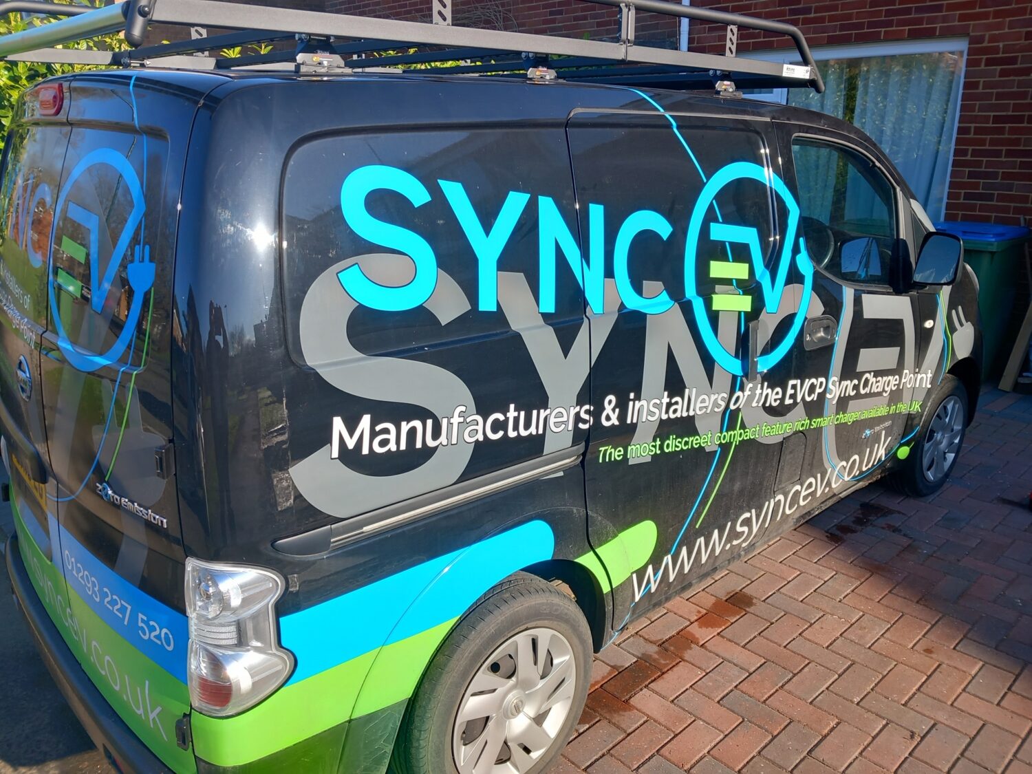 Vehicle graphics and sign writing removal